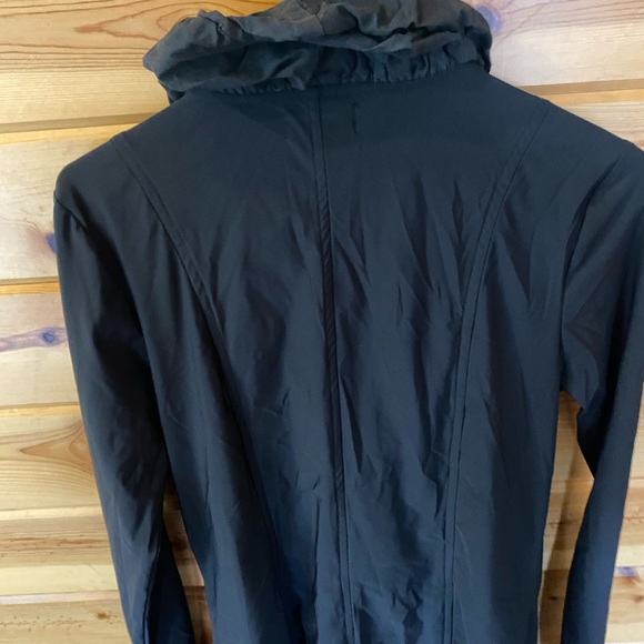 - Black light weight jacket by Entrata  (M) - Picture 4 of 4